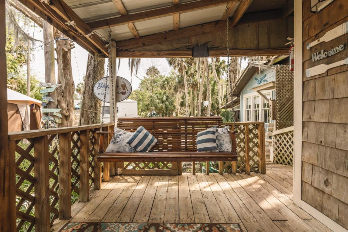 The Lodge At Runaway Bay Seville Экстерьер фото