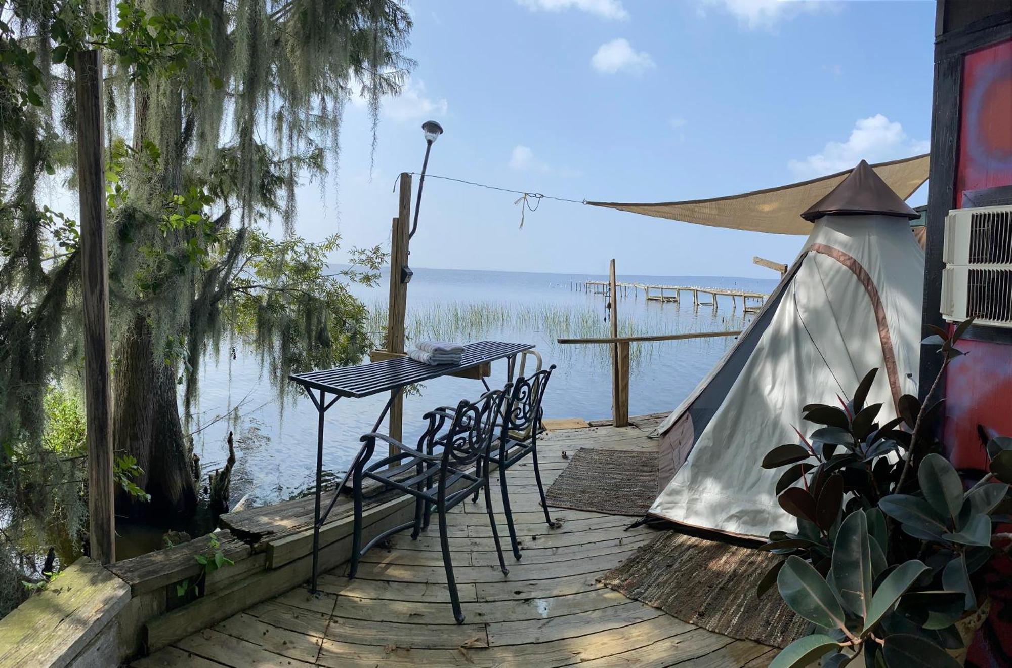 The Lodge At Runaway Bay Seville Экстерьер фото