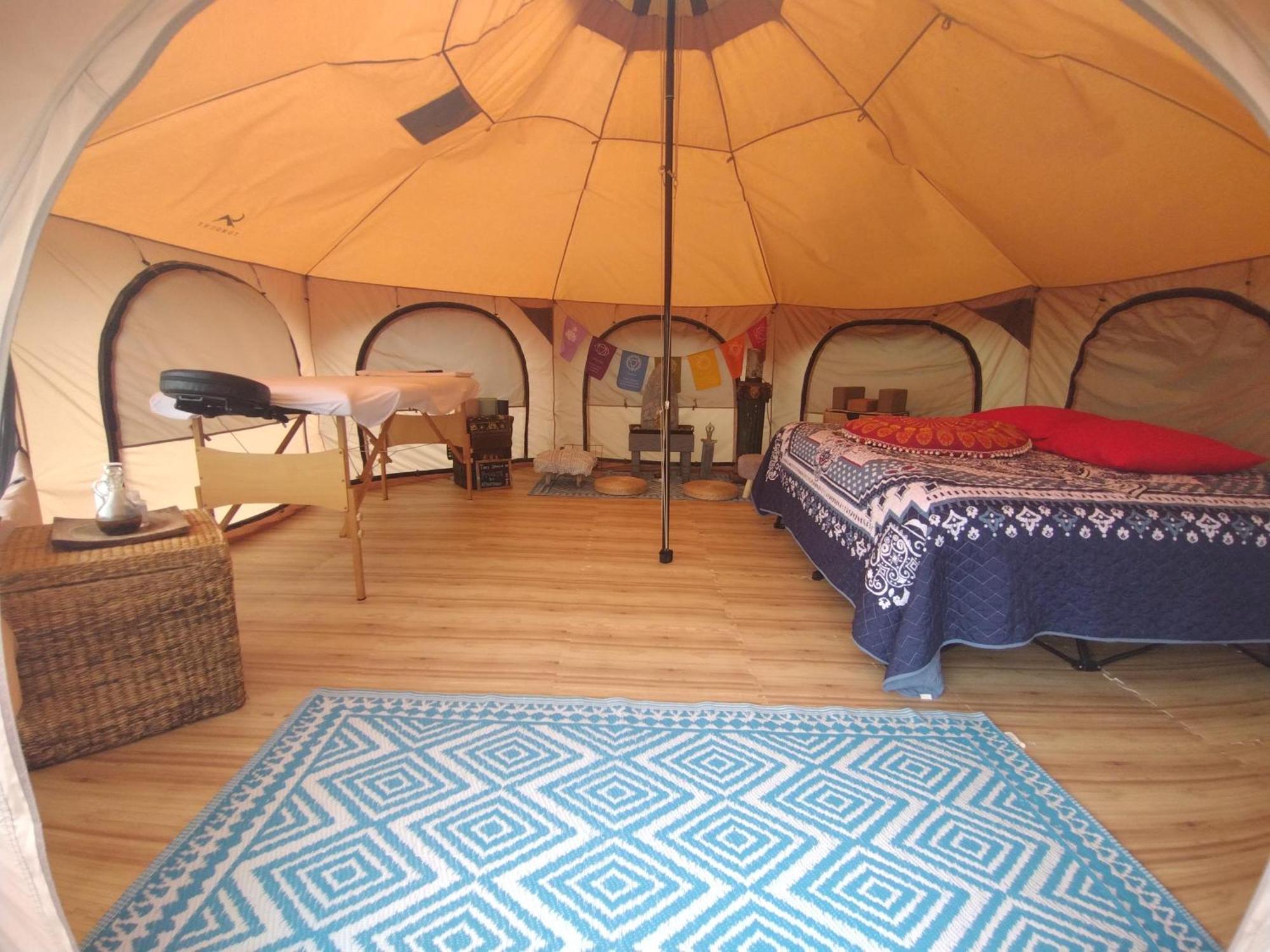 The Lodge At Runaway Bay Seville Экстерьер фото